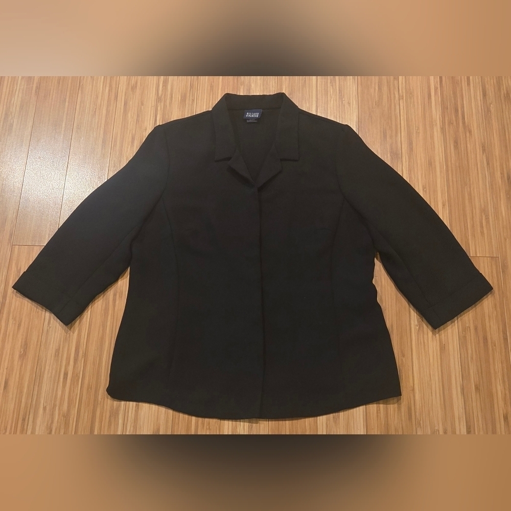 Hillard and Hanson Women's Black Button Down